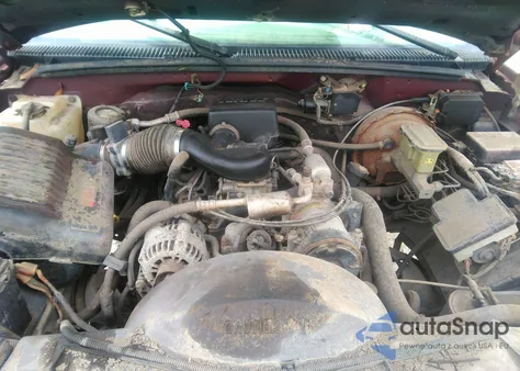 1997 Chevrolet C1500 Fleetside z USA, uszkodzony, nr VIN 1GCEC14RXVZ196205